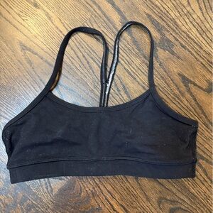 lululemon • sports bra • black • flow-y